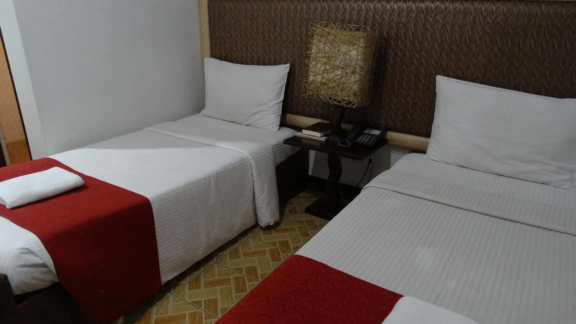 Ecoland Suites & Inn Davao City Ξενοδοχείο